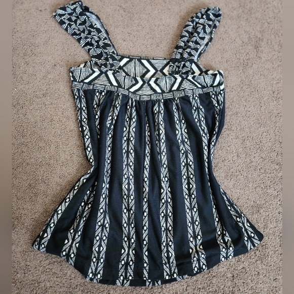 Black Aztec Print Flowy Tank, Women's Small - Picture 3 of 8